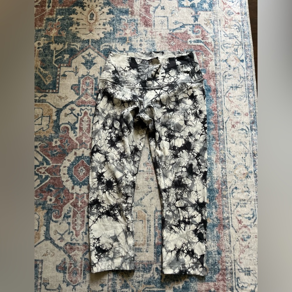 Lululemon wunder under under high rise crop 21” full on luxtreme dual shibori - Picture 9 of 9